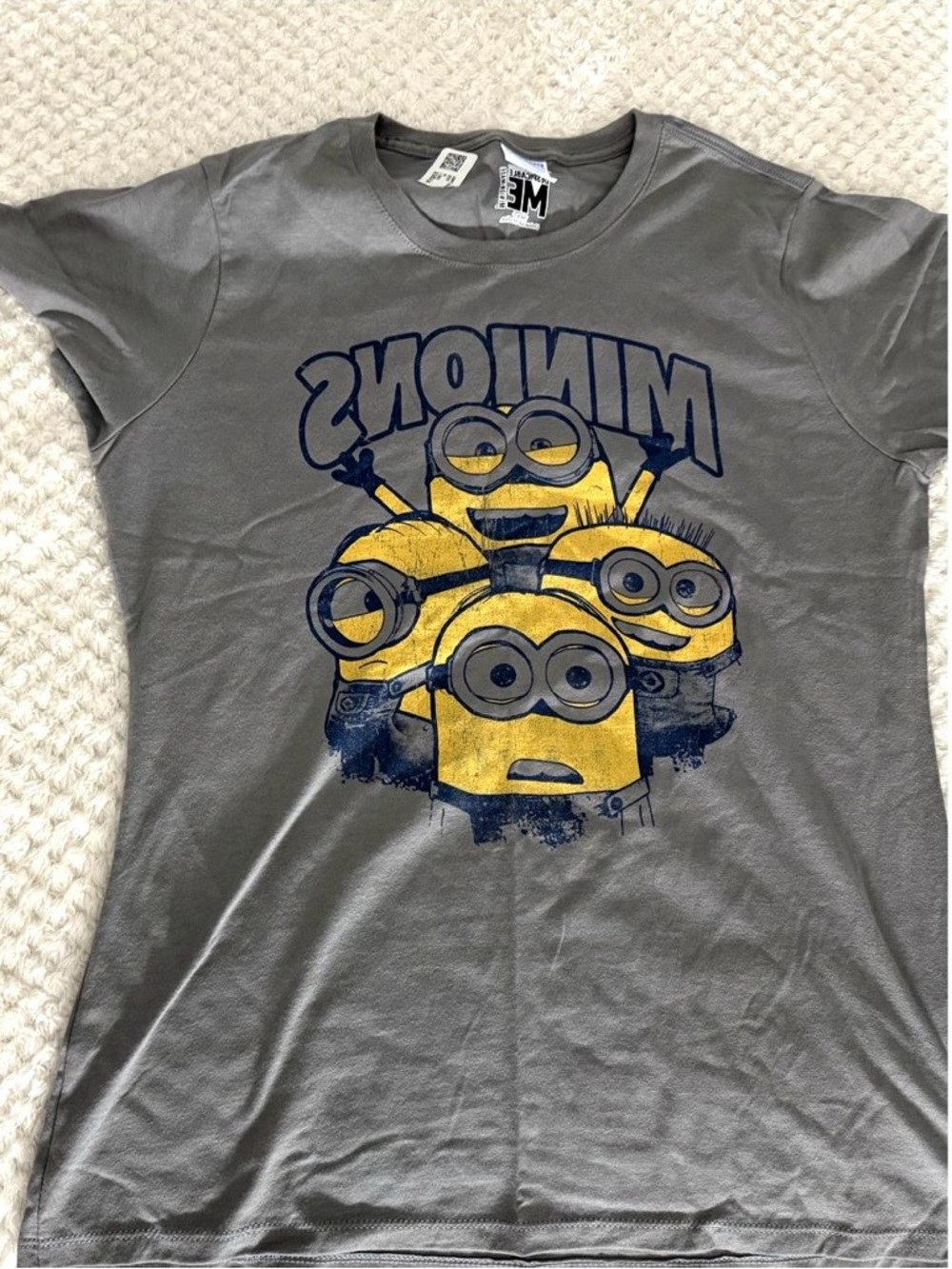 Minions Graphic Tee Women’s Size M Gray Yellow Despicable Me